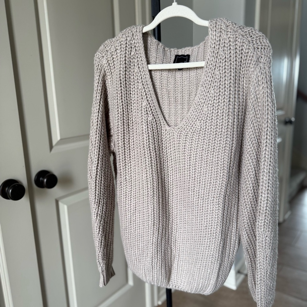 Chunky Knit Sweater Neutral V Neck Oversized Cozy XS/S Minimalist